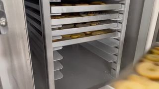 Congelador industrial para resfriamento rápido de carne e frango